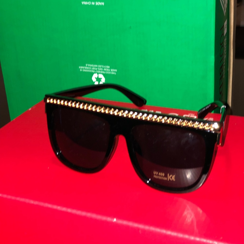 Sunglasses (Bundle) - image 7